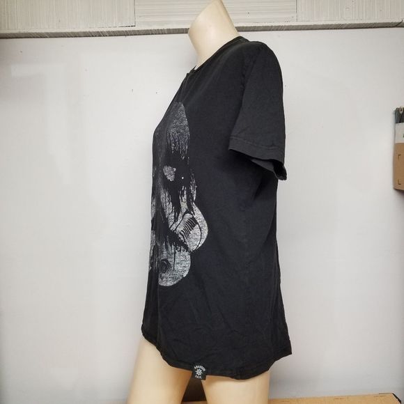 Abondon ship mens medium M black mallgoth short sleeve top
For reference:
Model - Picture 2 of 8